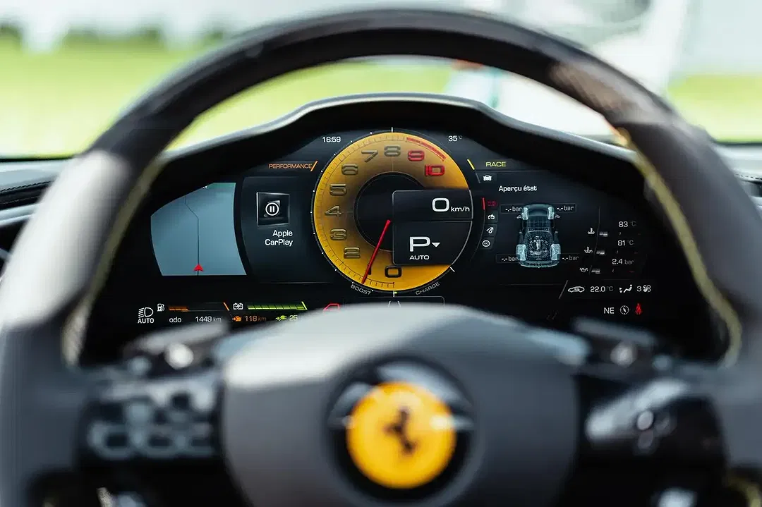 Ferrari 296 GTS - Thumbnail 4