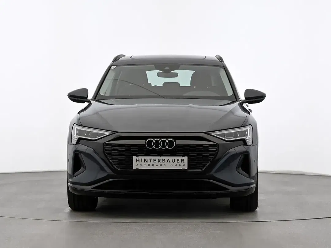 Audi Q8 e-tron 55 quattro - Thumbnail 3