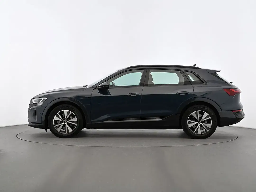 Audi Q8 e-tron 55 quattro - Thumbnail 4