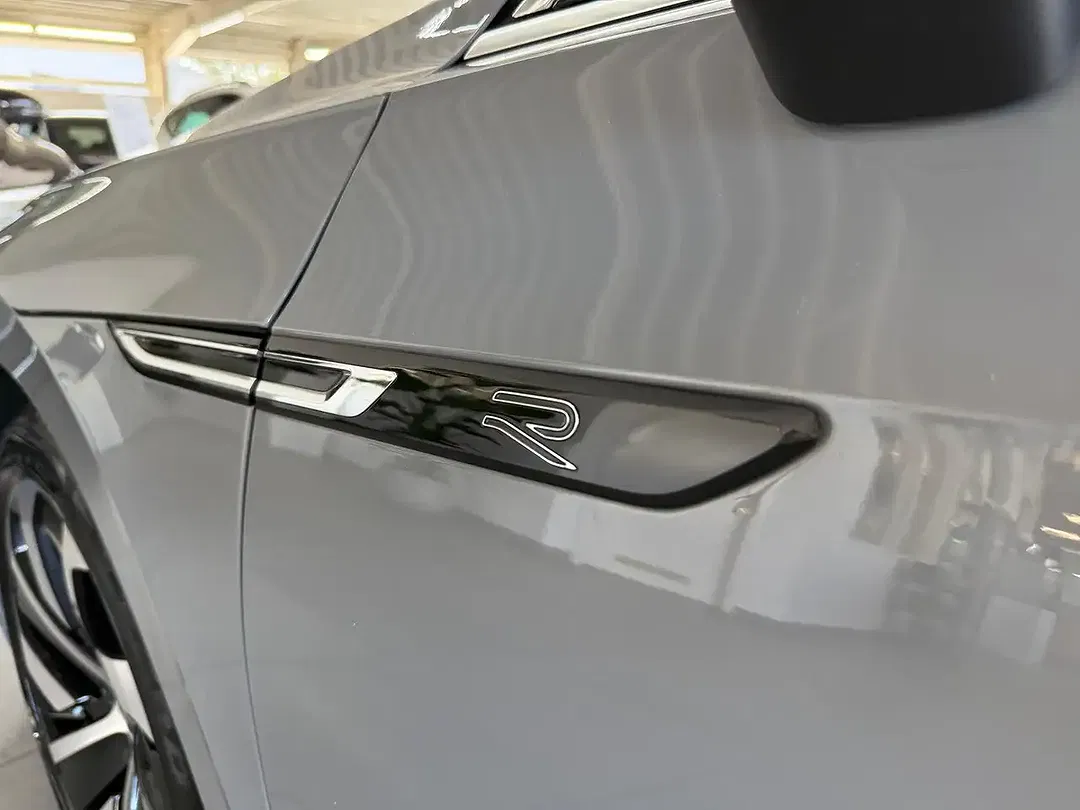 Volkswagen Arteon R-Line - Thumbnail 14