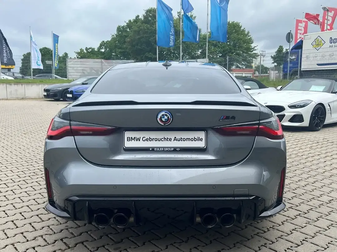 BMW M4 M xDrive Competition - Thumbnail 3