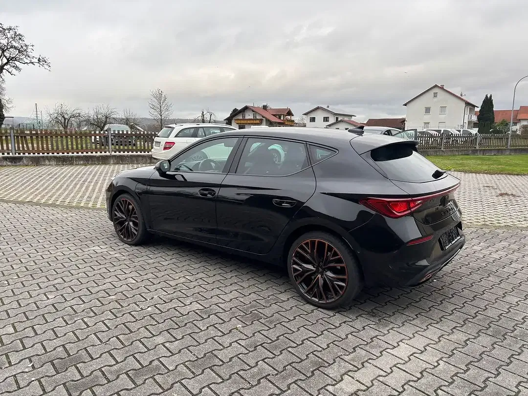 CUPRA Leon PHEV AUT - Thumbnail 5