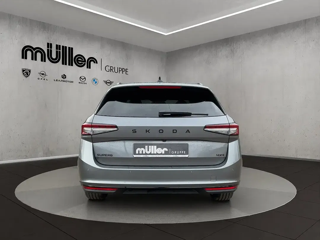 Skoda Superb 2.0 TDI 4x4 Combi Sportline - Thumbnail 5