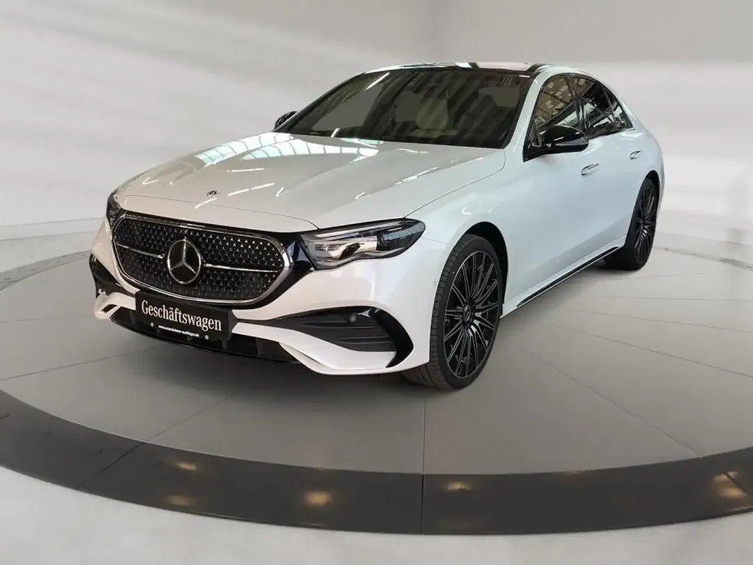 Mercedes-Benz E 450 4MATIC AMG MBUX Burmester Night - foto 1