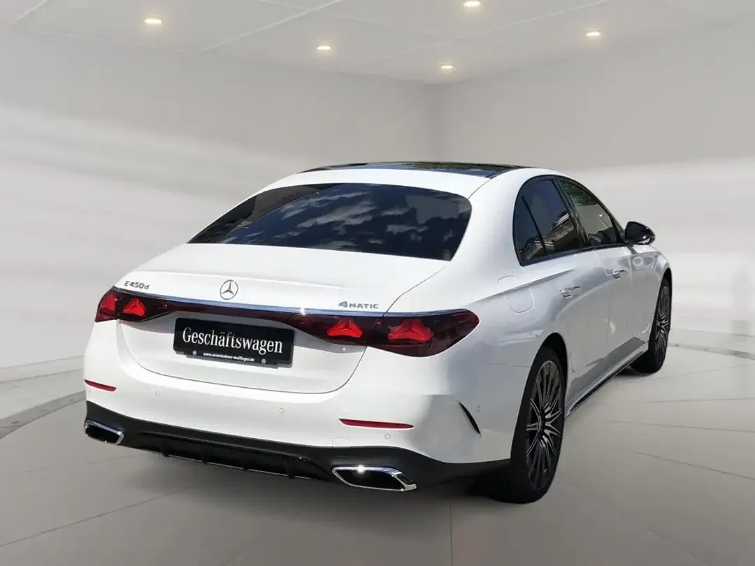 Mercedes-Benz E 450 4MATIC AMG MBUX Burmester Night - foto 2