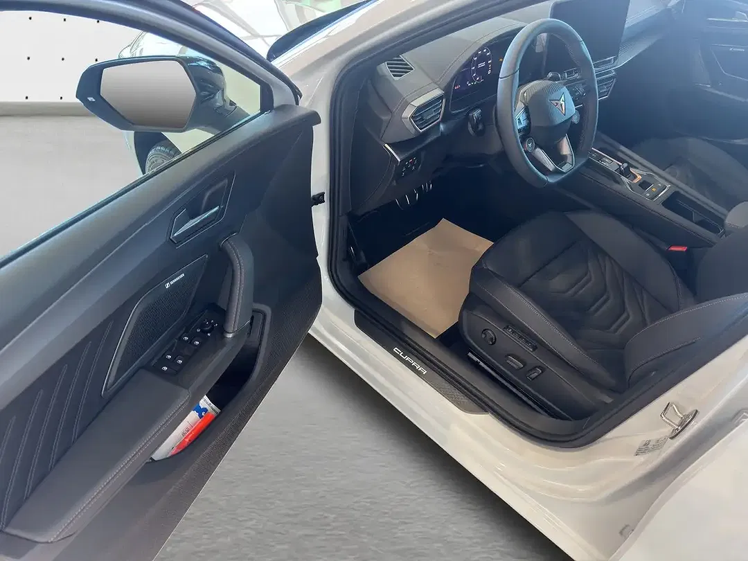 CUPRA Leon 2.0 TSI DSG Sportstourer - Thumbnail 13
