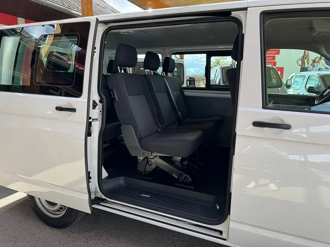 Volkswagen T6.1 Kombi 2.0 TDI - Thumbnail 10