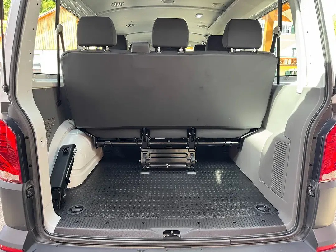 Volkswagen T6.1 Kombi 2.0 TDI - Thumbnail 9