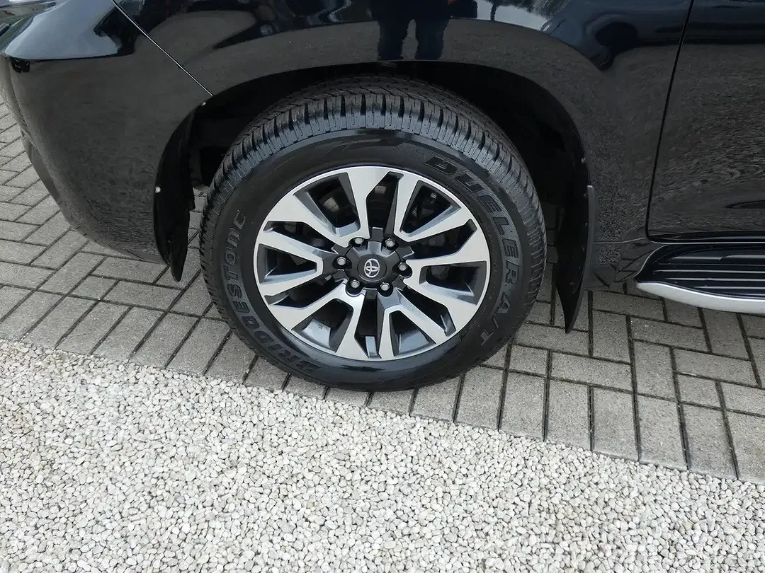 Toyota Land Cruiser Style - Thumbnail 6