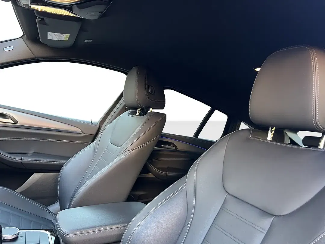 BMW X4 M - Thumbnail 11