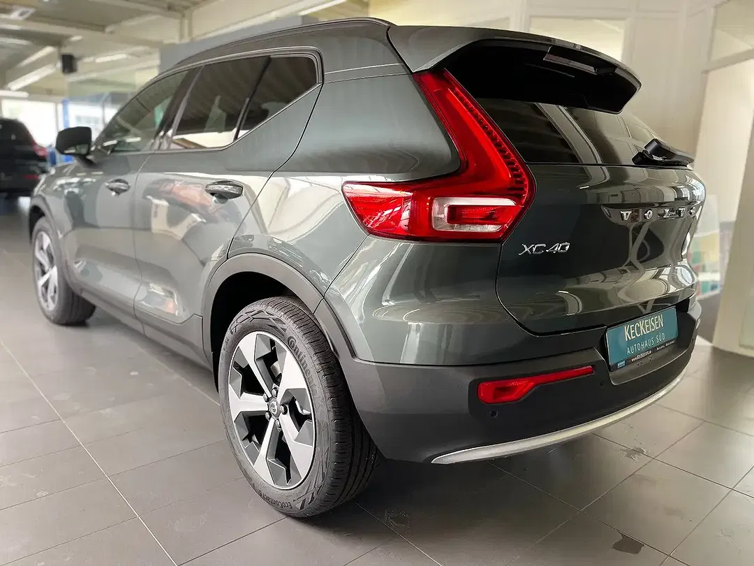 Volvo XC40 B3 Core - Thumbnail 6