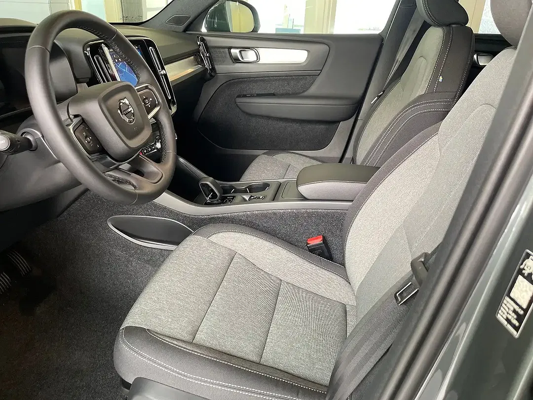 Volvo XC40 B3 Core - Thumbnail 9