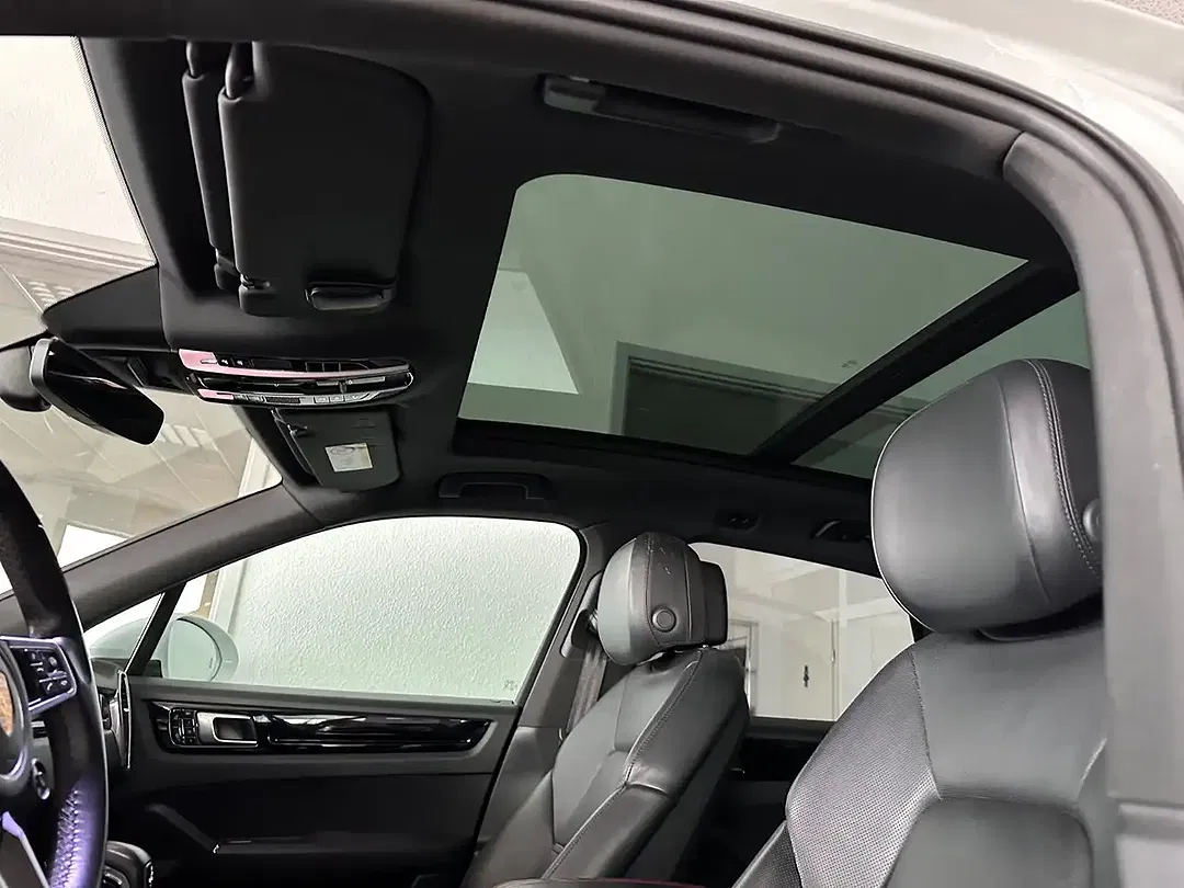 Porsche Cayenne E-Hybrid - Thumbnail 13