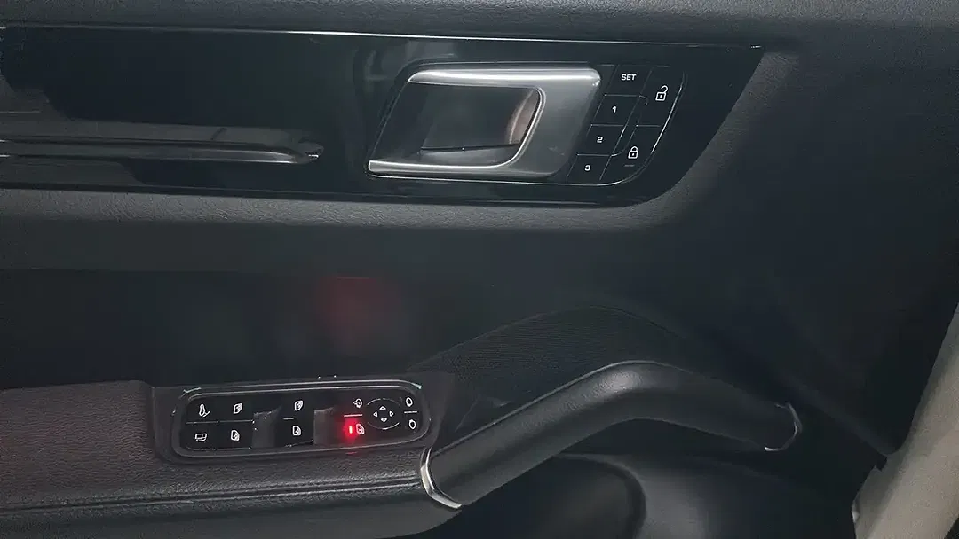 Porsche Cayenne E-Hybrid - Thumbnail 15