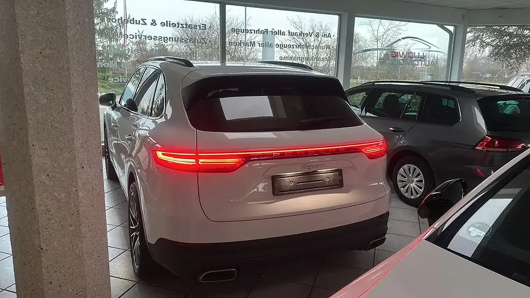 Porsche Cayenne E-Hybrid - Thumbnail 5