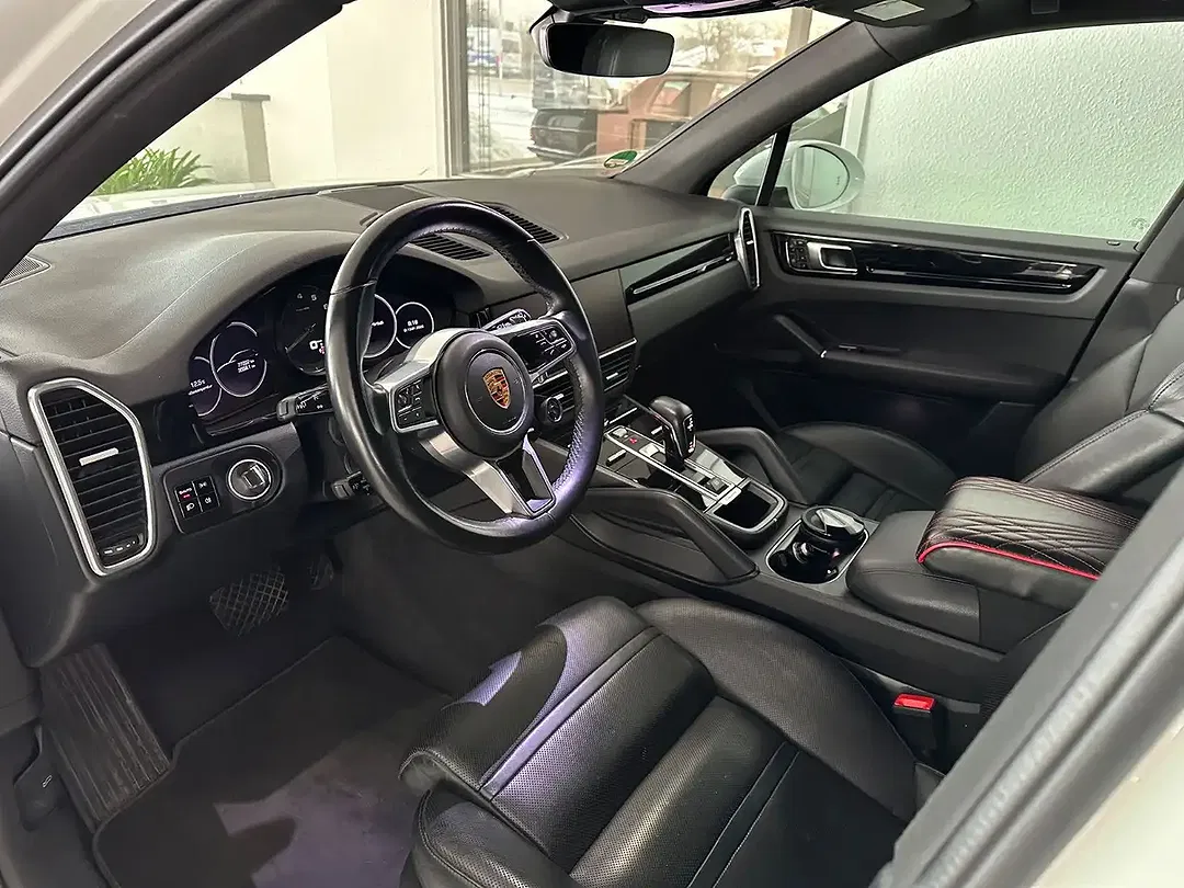 Porsche Cayenne E-Hybrid - Thumbnail 8