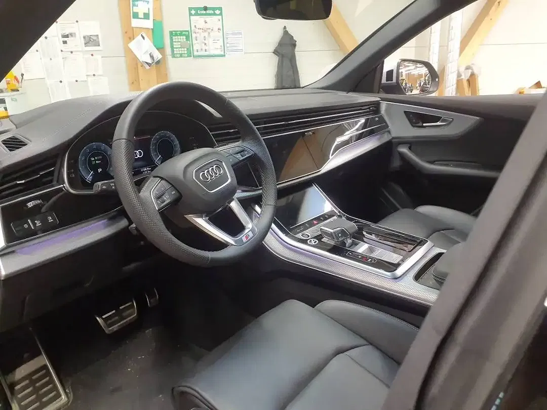 Audi Q8 TFSI e tiptronic quattro S line - Thumbnail 3