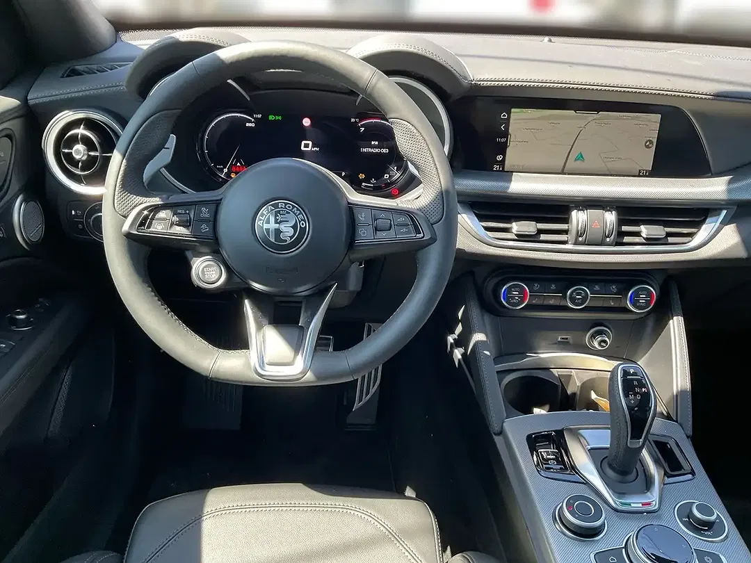 Alfa Romeo Stelvio 2.0 16V Turbo AUT Q4 Veloce - Thumbnail 9