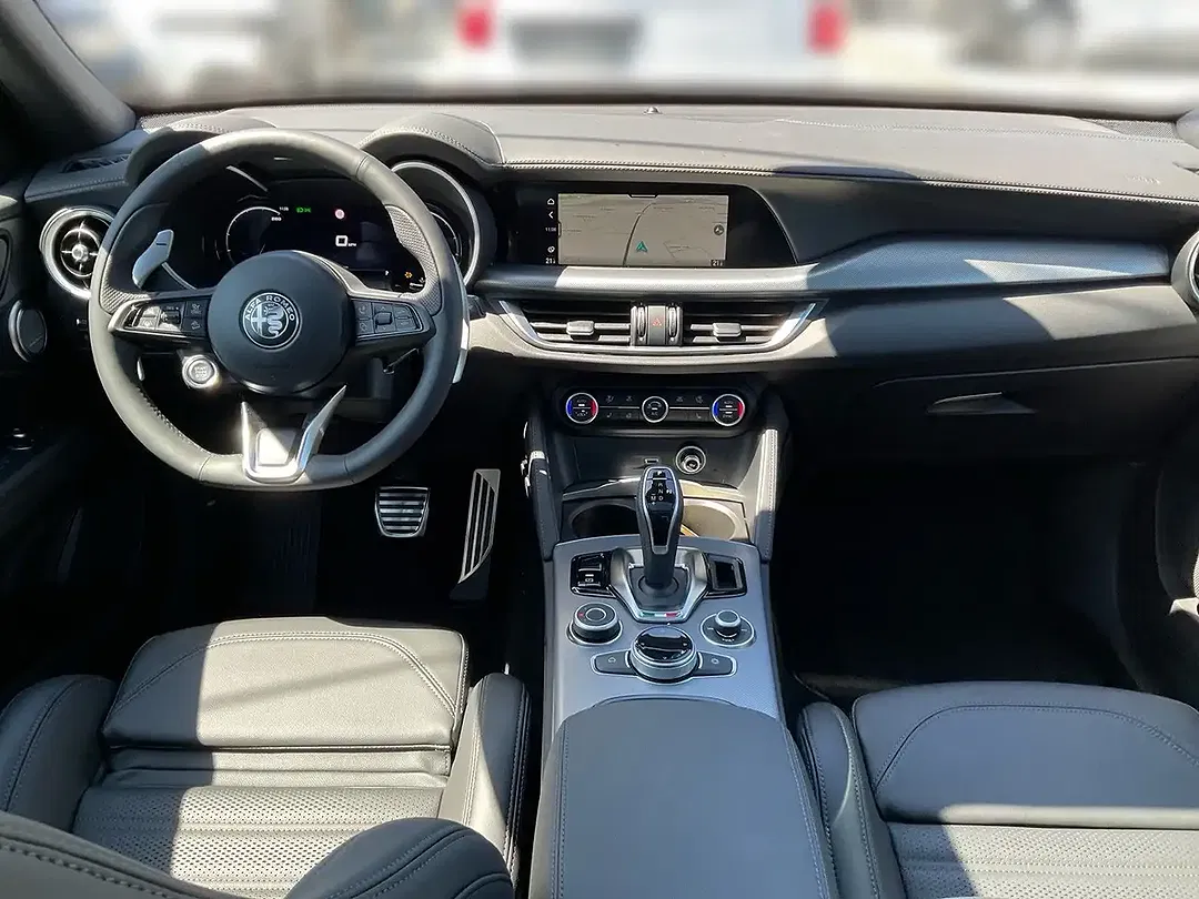 Alfa Romeo Stelvio 2.0 16V Turbo AUT Q4 Veloce - Thumbnail 10