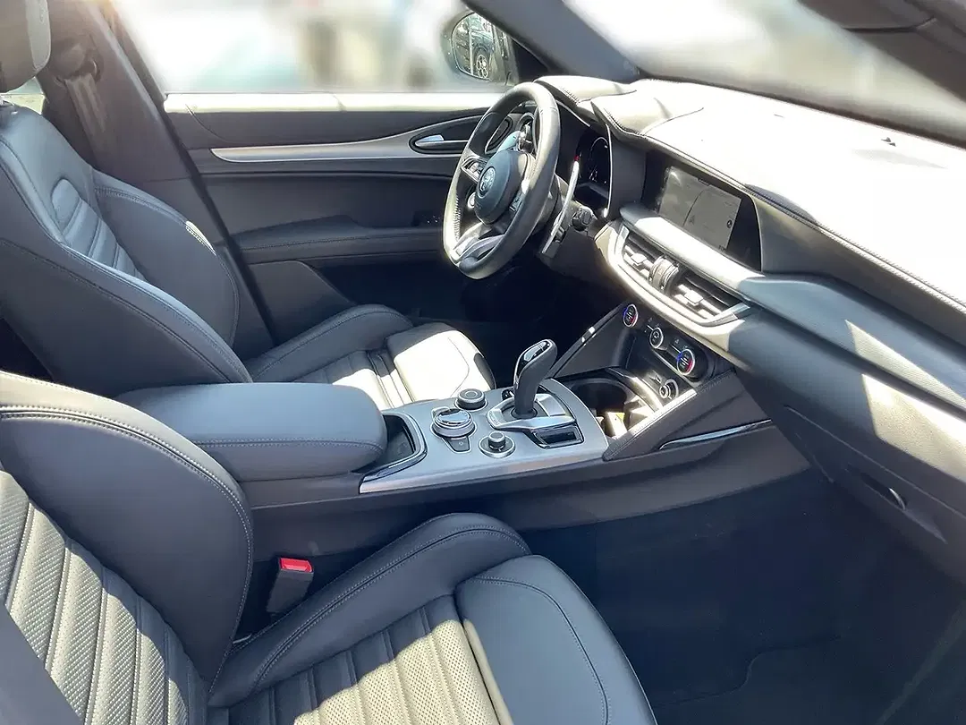 Alfa Romeo Stelvio 2.0 16V Turbo AUT Q4 Veloce - foto 14