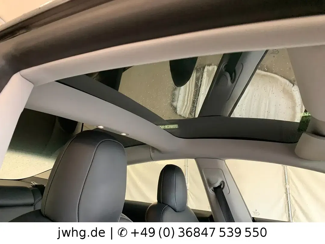 Tesla Model 3 Standard Range Plus - Thumbnail 4
