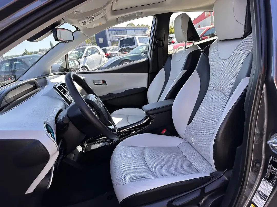 Toyota Prius Executive - Thumbnail 13
