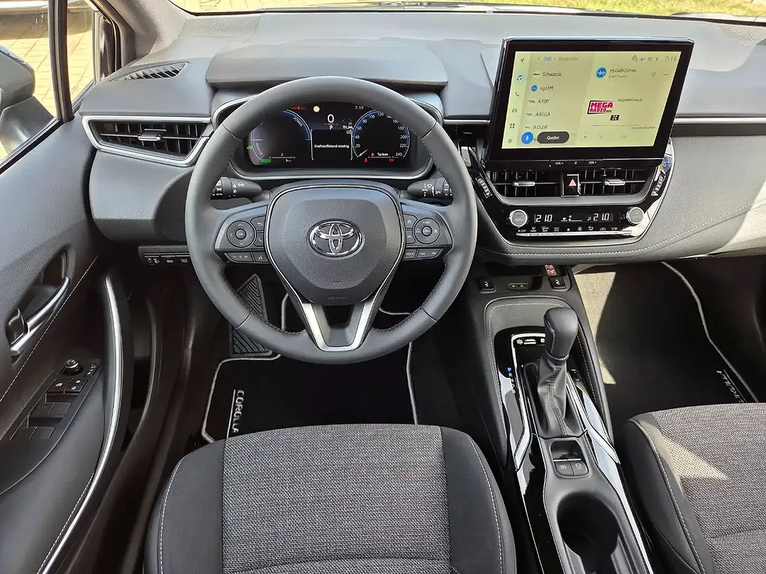 Toyota Corolla Hybrid Teamplayer - Thumbnail 9