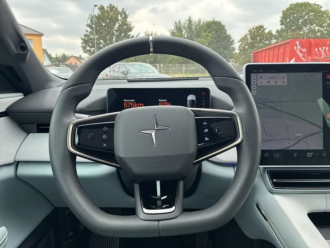 Polestar 4 Long Range - Thumbnail 11