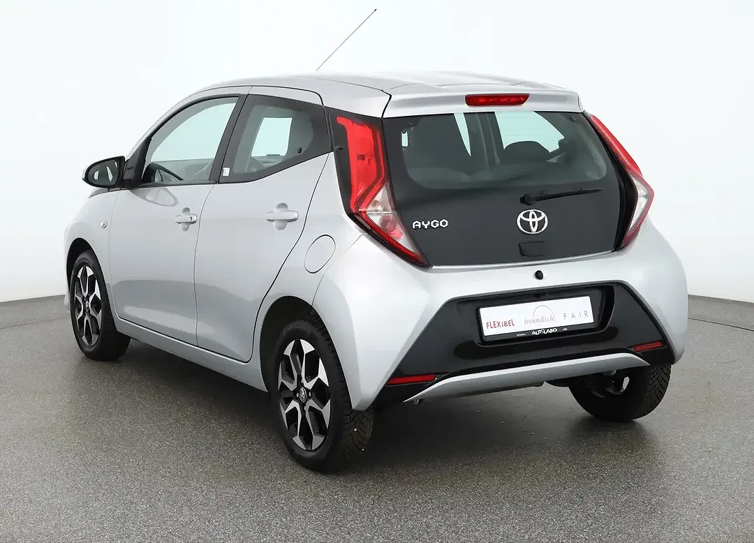Toyota Aygo - Thumbnail 3