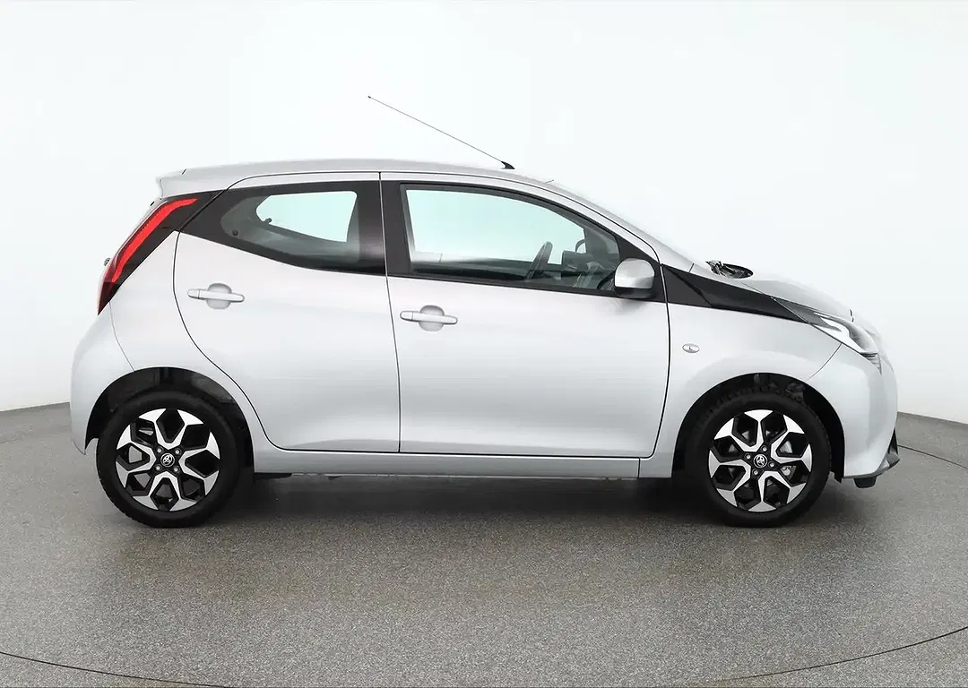 Toyota Aygo - Thumbnail 6