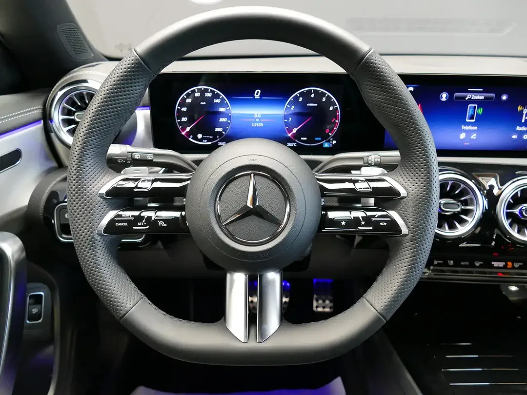 Mercedes-Benz CLA 200 AMG Line - Thumbnail 12