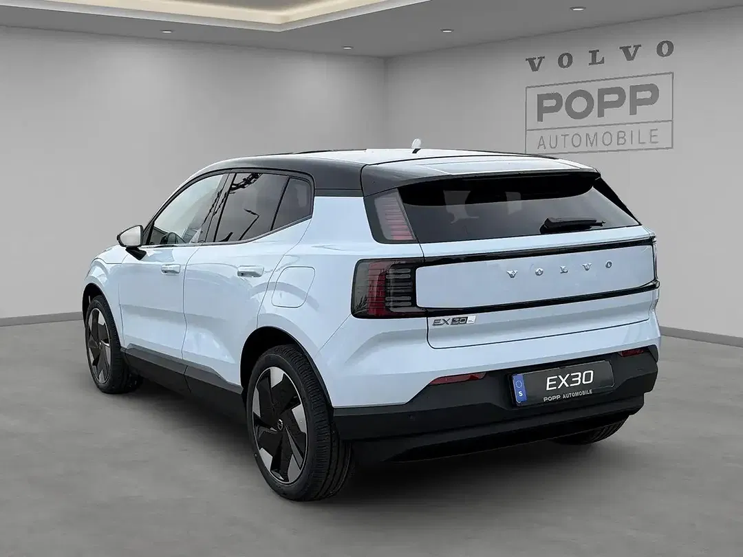 Volvo EX30 AWD Twin Motor Plus - Thumbnail 3