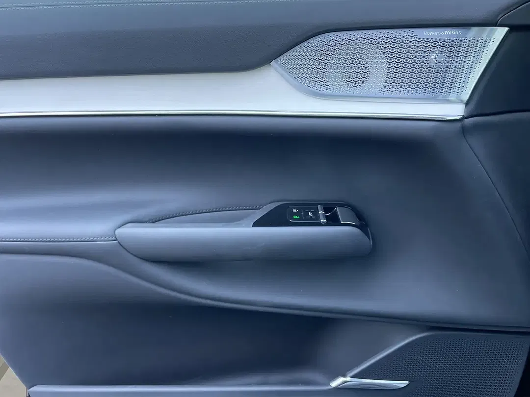 Volvo EX90 AWD Performance Ultra - Thumbnail 11