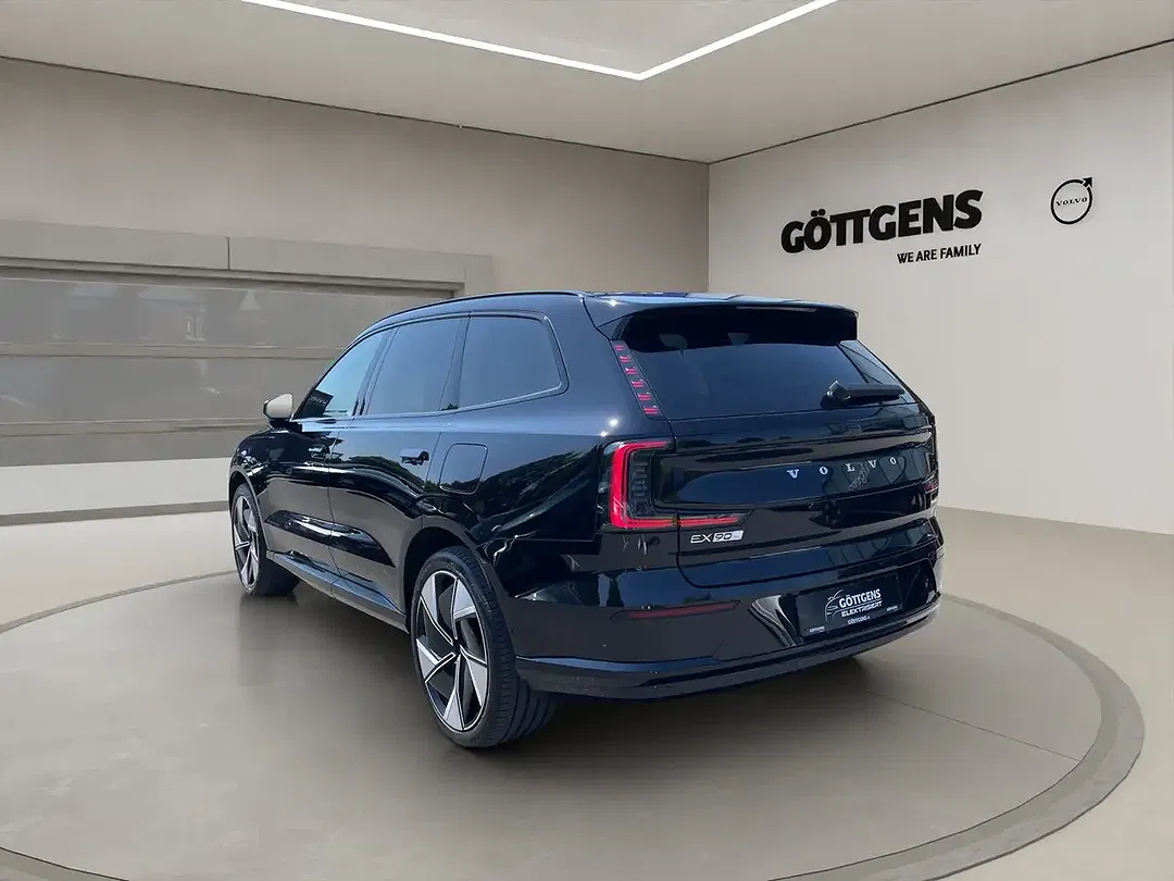 Volvo EX90 AWD Performance Ultra - Thumbnail 3
