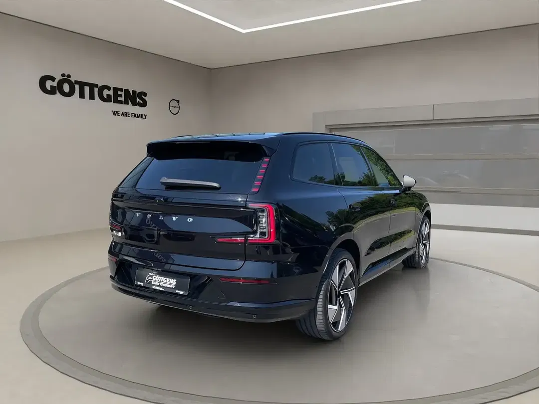 Volvo EX90 AWD Performance Ultra - Thumbnail 4
