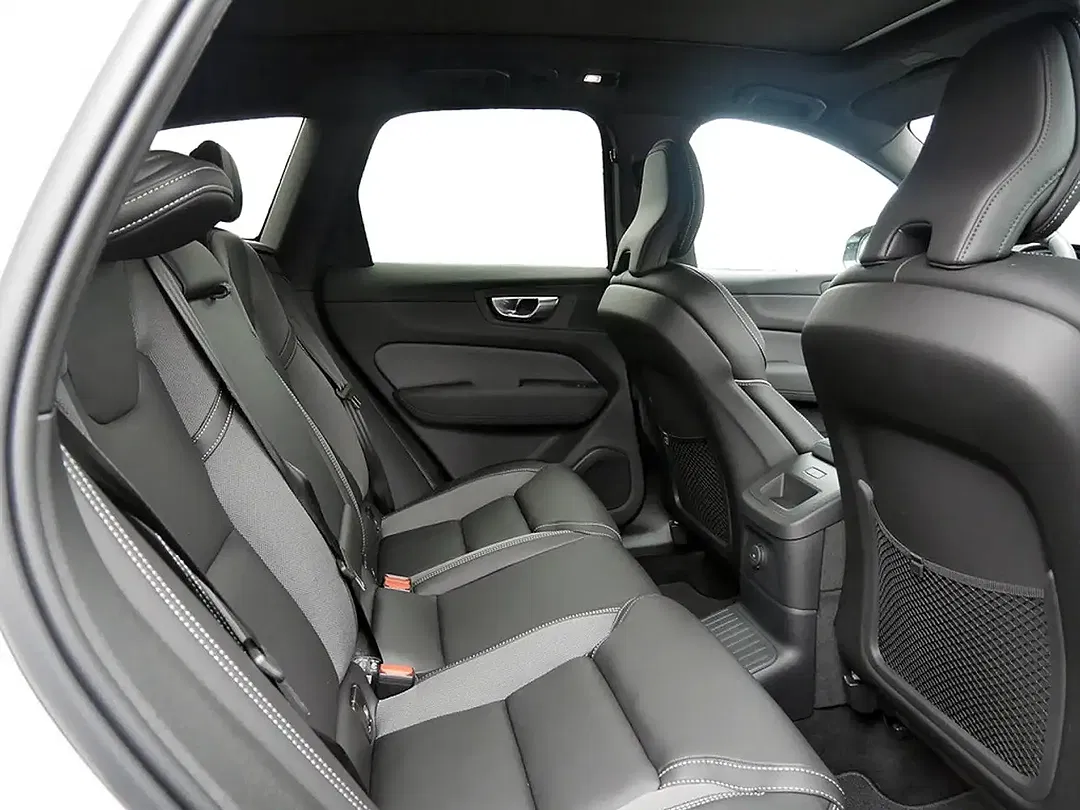 Volvo XC60 2.0 PHEV Hybrid AWD Recharge Ultra Black Edition - Thumbnail 5