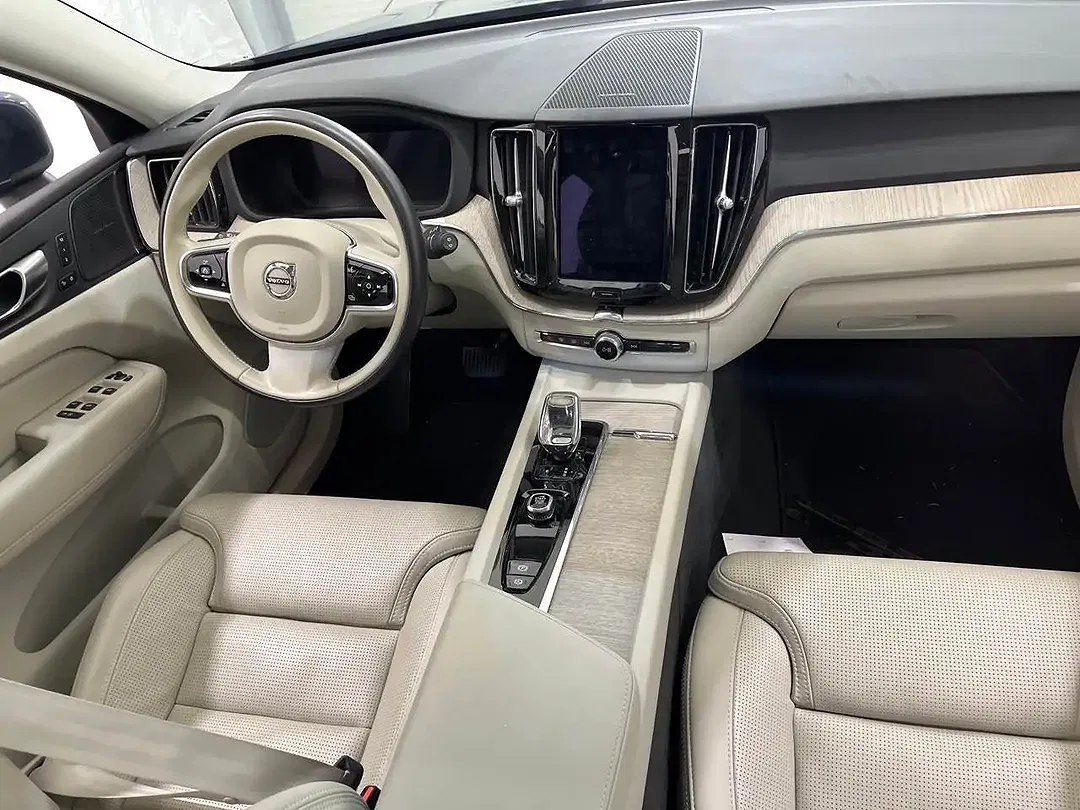 Volvo XC60 T6 PHEV AWD Inscription - Thumbnail 6
