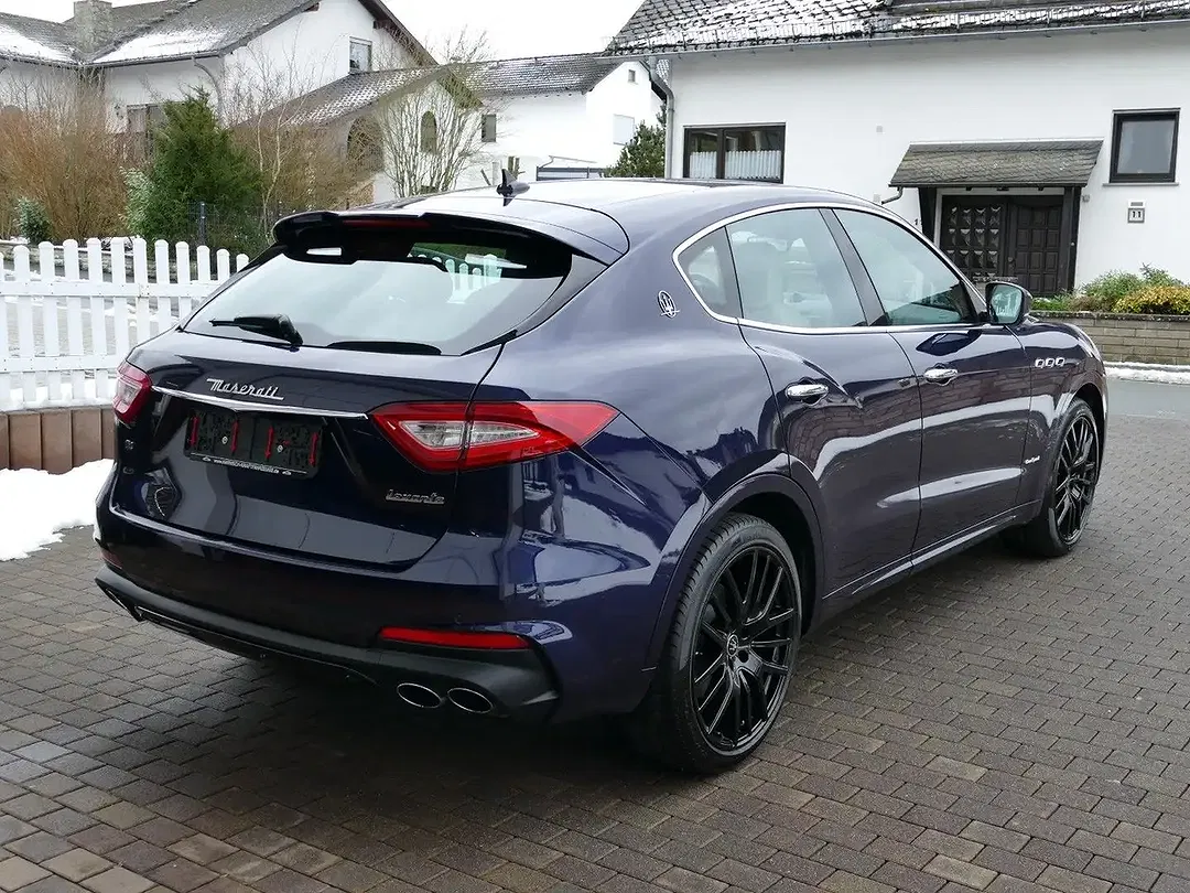 Maserati Levante GranSport - Thumbnail 4