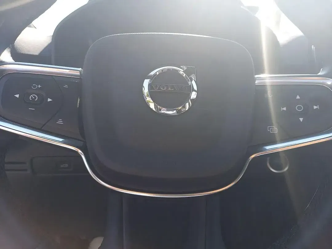 Volvo XC40 B3 Core - Thumbnail 11