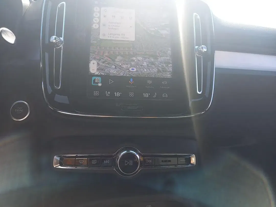 Volvo XC40 B3 Core - Thumbnail 12