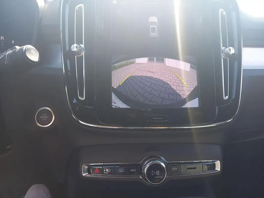 Volvo XC40 B3 Core - Thumbnail 13