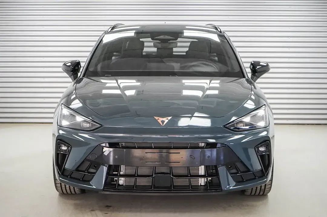 CUPRA Leon 2.0 TSI DSG 4x4 - Thumbnail 2