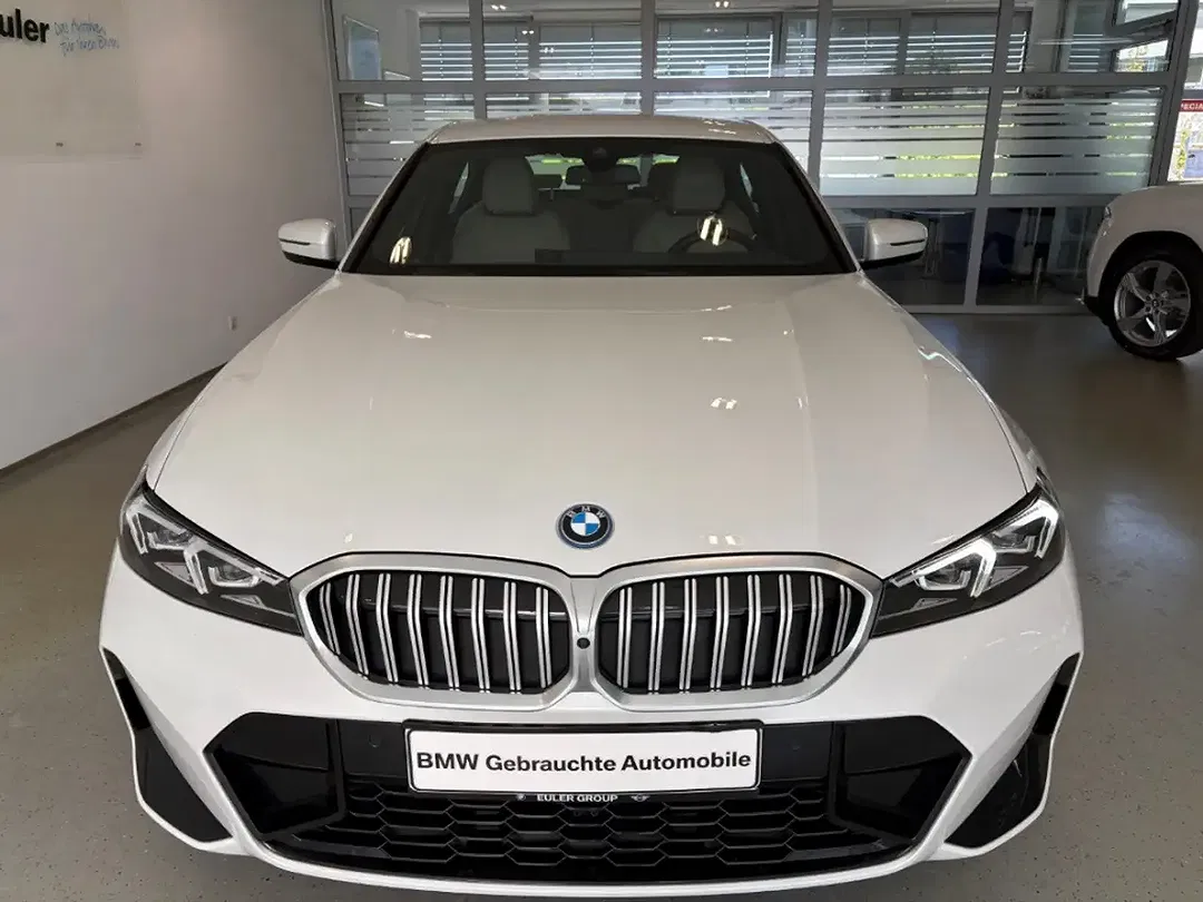 BMW 330 M Sport - Thumbnail 3