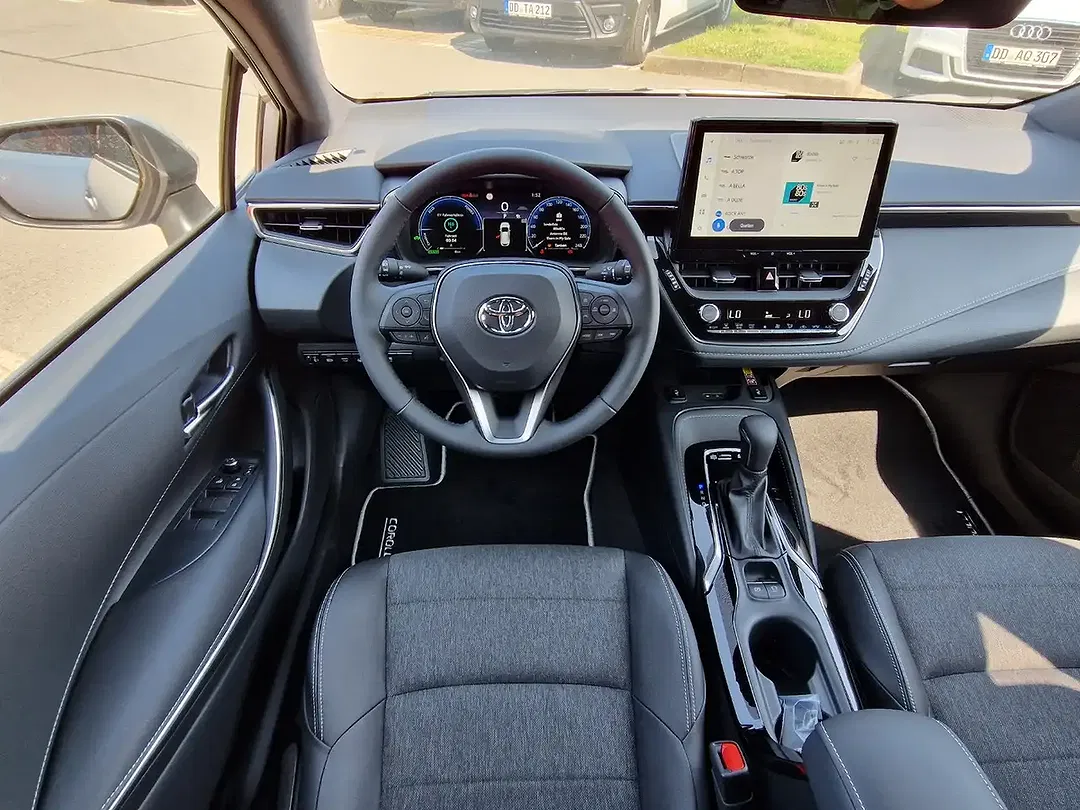 Toyota Corolla Hybrid Teamplayer - Thumbnail 7