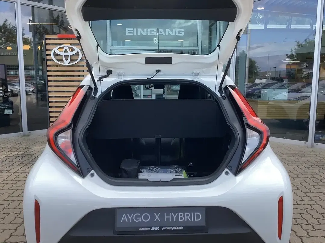 Toyota Aygo X Hybrid Active - Thumbnail 13