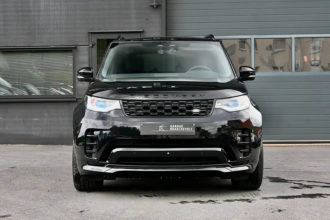 Land Rover Discovery D250 SE Dynamic - Thumbnail 4