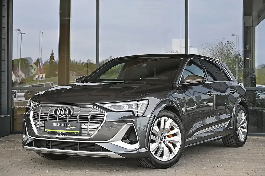 Audi e-tron quattro - foto 1