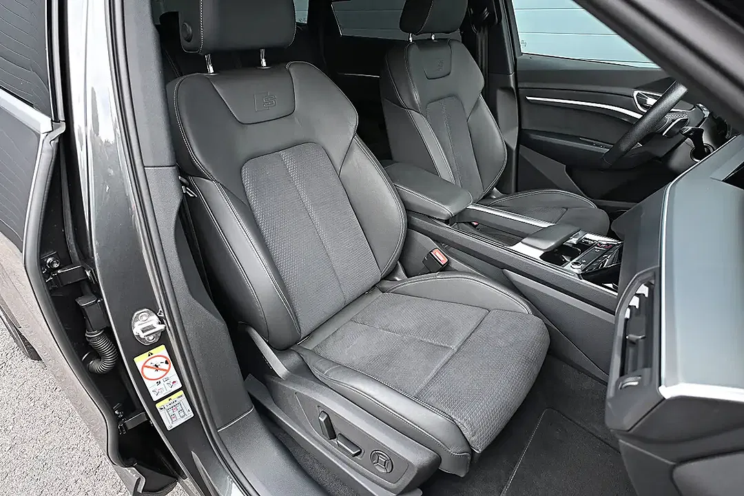 Audi e-tron quattro - Thumbnail 10
