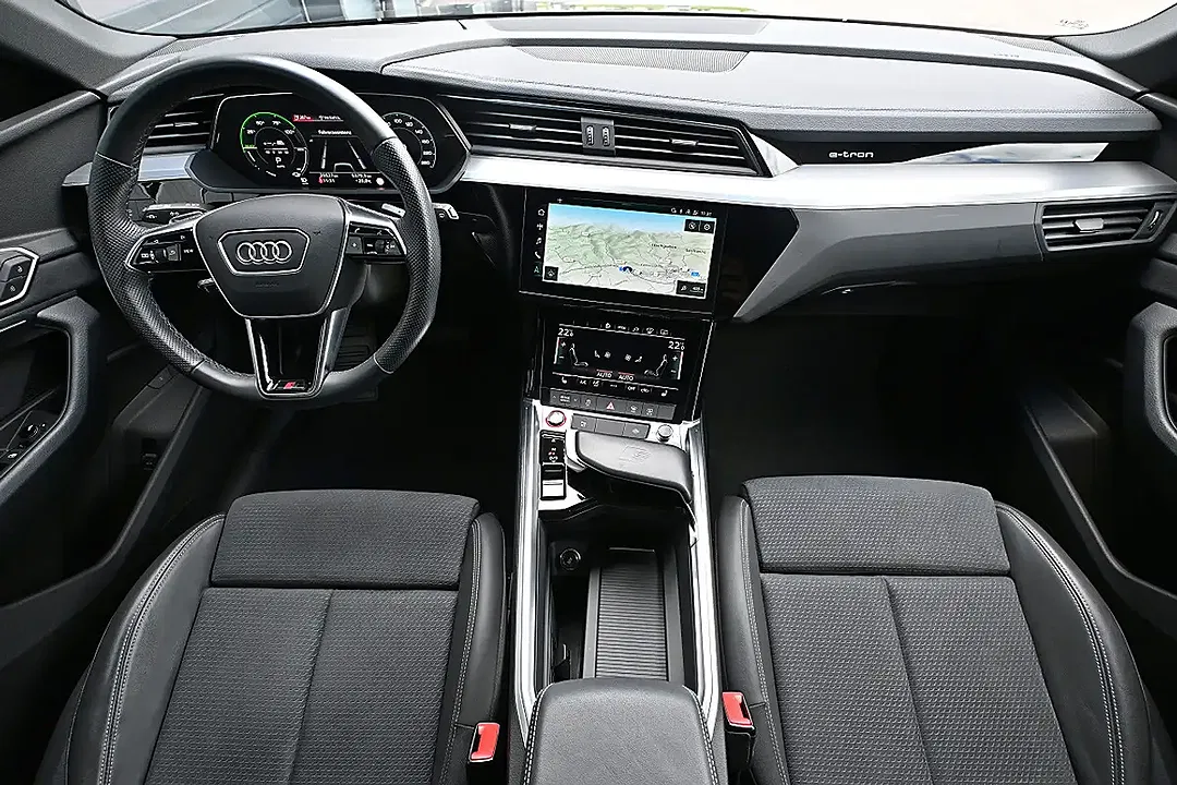 Audi e-tron quattro - Thumbnail 13