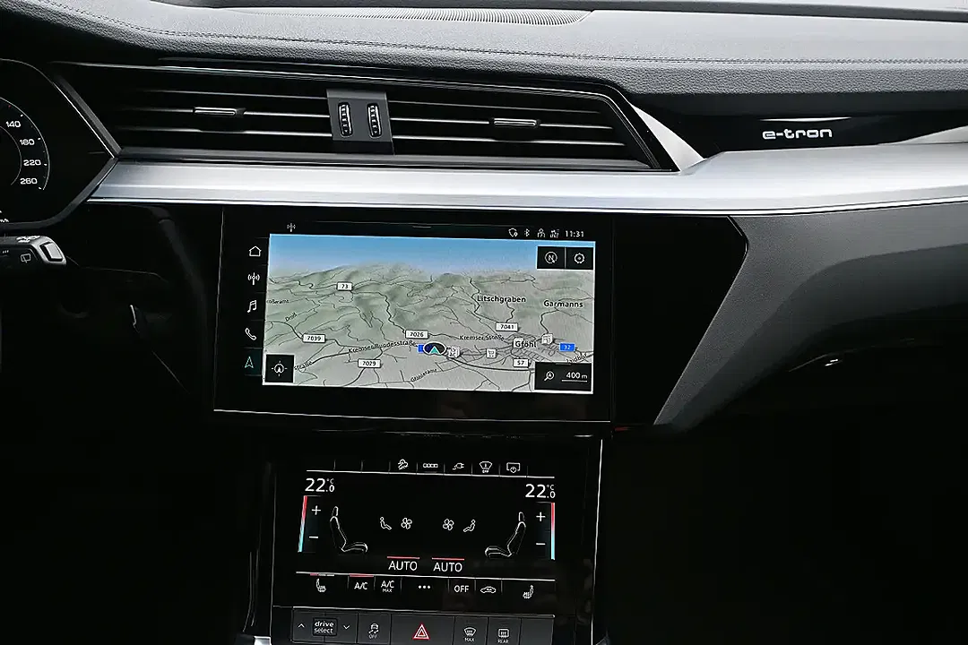 Audi e-tron quattro - Thumbnail 6
